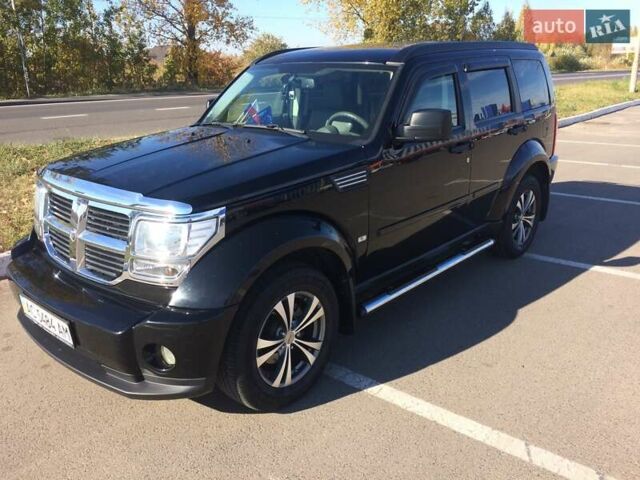 Чорний Додж Nitro, об'ємом двигуна 3.7 л та пробігом 100 тис. км за 11250 $, фото 1 на Automoto.ua