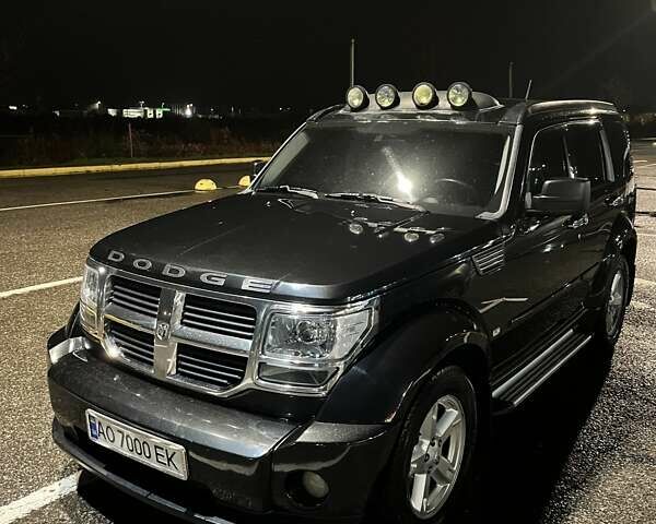Черный Додж Нитро, объемом двигателя 3.7 л и пробегом 195 тыс. км за 9900 $, фото 1 на Automoto.ua