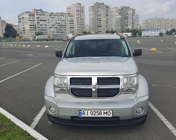 Сірий Додж Nitro, об'ємом двигуна 2.8 л та пробігом 186 тис. км за 10500 $, фото 1 на Automoto.ua