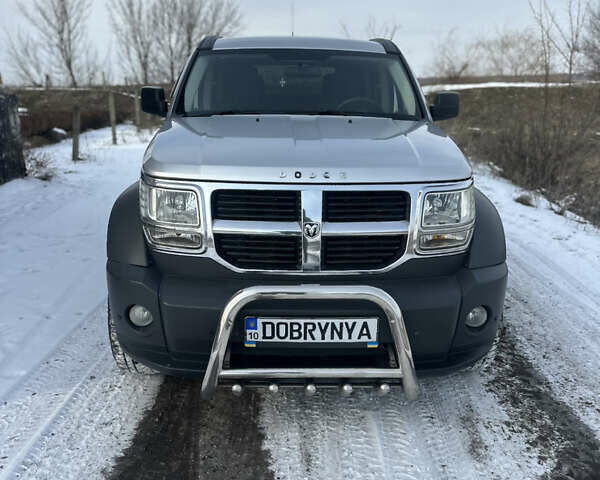 Сірий Додж Nitro, об'ємом двигуна 2.78 л та пробігом 230 тис. км за 10000 $, фото 1 на Automoto.ua