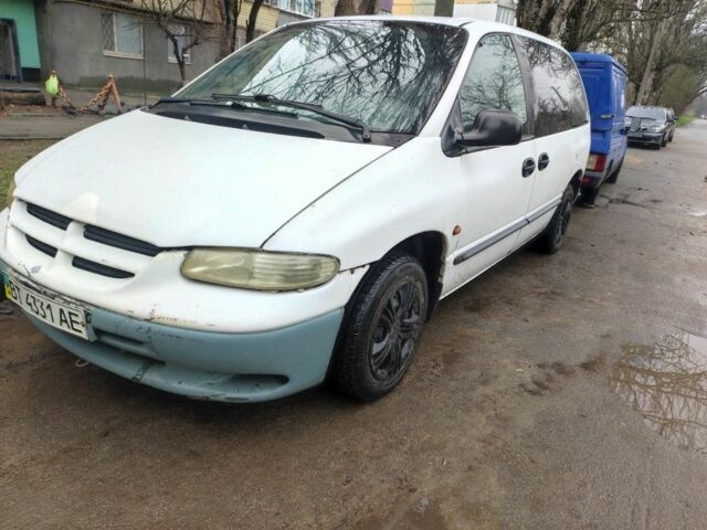 Білий Додж RAM, об'ємом двигуна 2.4 л та пробігом 255 тис. км за 1750 $, фото 1 на Automoto.ua