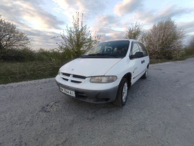 Білий Додж RAM, об'ємом двигуна 2.5 л та пробігом 399 тис. км за 3100 $, фото 1 на Automoto.ua