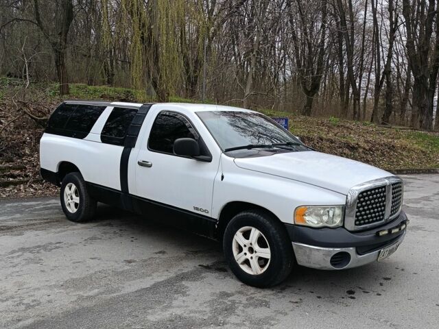 Белый Додж РАМ, объемом двигателя 4.7 л и пробегом 258 тыс. км за 6999 $, фото 1 на Automoto.ua