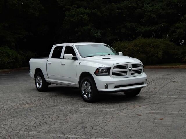 Білий Додж RAM, об'ємом двигуна 5.7 л та пробігом 117 тис. км за 15000 $, фото 1 на Automoto.ua