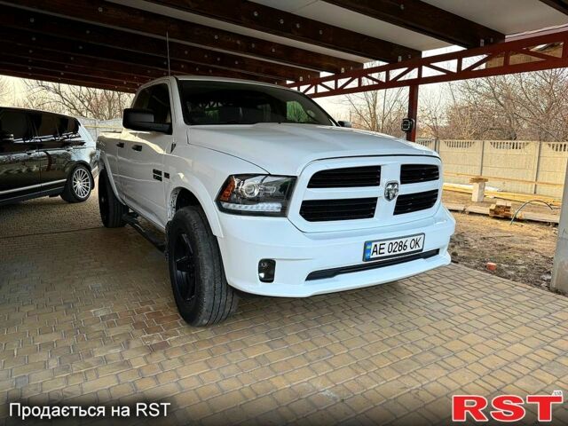 Білий Додж RAM, об'ємом двигуна 5.7 л та пробігом 112 тис. км за 25500 $, фото 1 на Automoto.ua