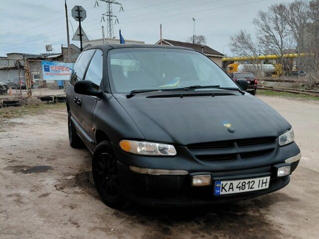 Черный Додж РАМ, объемом двигателя 2.4 л и пробегом 230 тыс. км за 2450 $, фото 1 на Automoto.ua