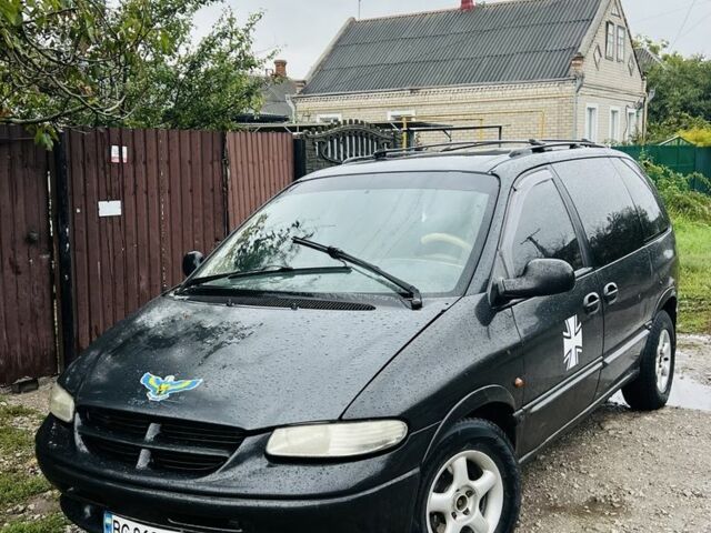 Черный Додж РАМ, объемом двигателя 2.5 л и пробегом 240 тыс. км за 2154 $, фото 1 на Automoto.ua