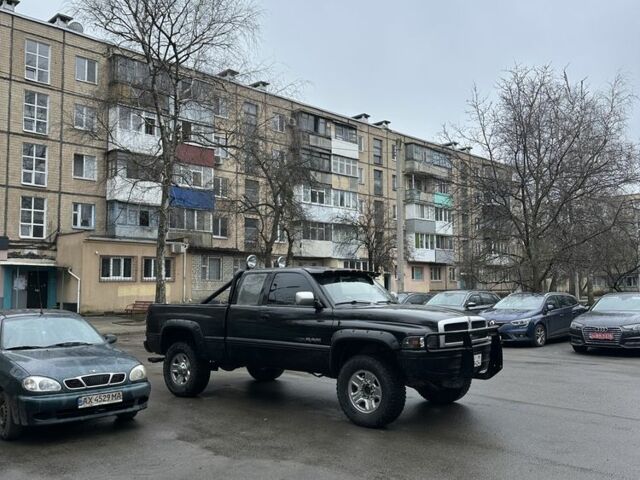 Черный Додж РАМ, объемом двигателя 0 л и пробегом 160 тыс. км за 7000 $, фото 1 на Automoto.ua