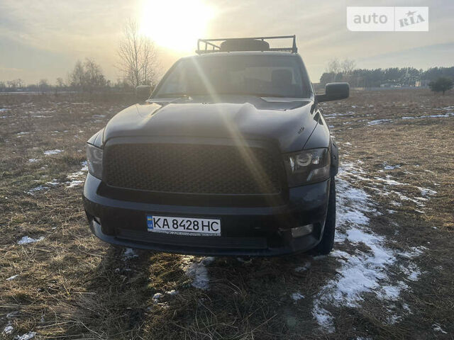 Чорний Додж RAM, об'ємом двигуна 0 л та пробігом 152 тис. км за 20000 $, фото 1 на Automoto.ua