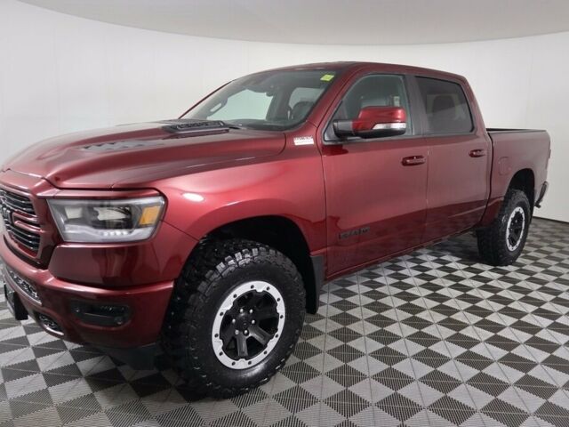 Червоний Додж RAM, об'ємом двигуна 5.7 л та пробігом 0 тис. км за 91000 $, фото 1 на Automoto.ua