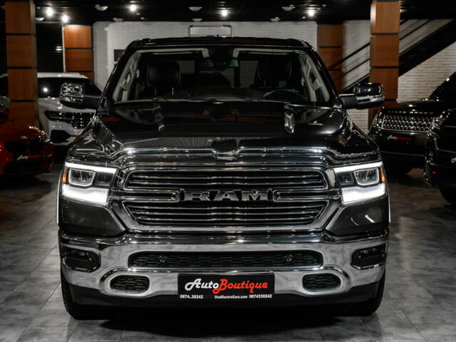 Сірий Додж RAM, об'ємом двигуна 5.7 л та пробігом 28 тис. км за 49900 $, фото 1 на Automoto.ua