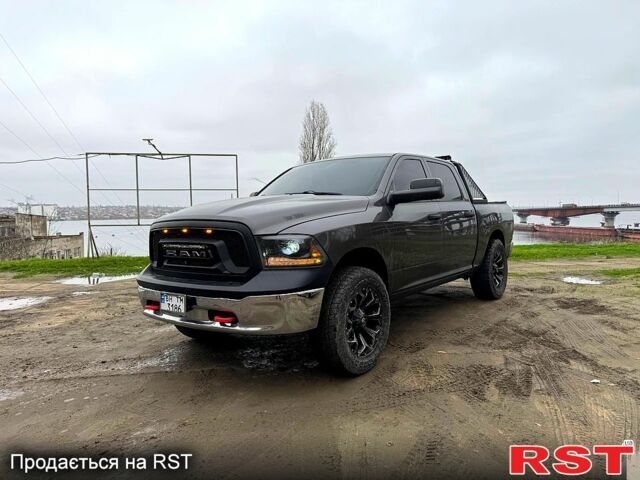 Серый Додж РАМ, объемом двигателя 3 л и пробегом 255 тыс. км за 28900 $, фото 1 на Automoto.ua