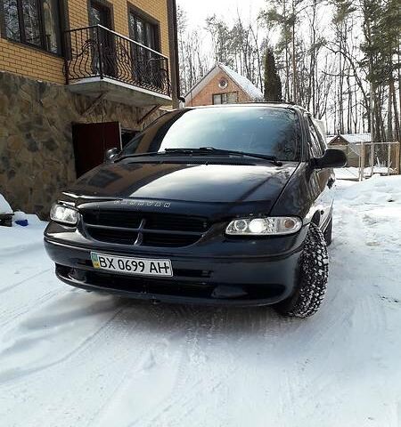 Чорний Додж Ram Van, об'ємом двигуна 2.5 л та пробігом 27 тис. км за 5000 $, фото 1 на Automoto.ua