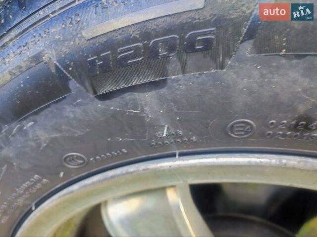 Серый Додж Рам Ван, объемом двигателя 2.5 л и пробегом 310 тыс. км за 3400 $, фото 1 на Automoto.ua