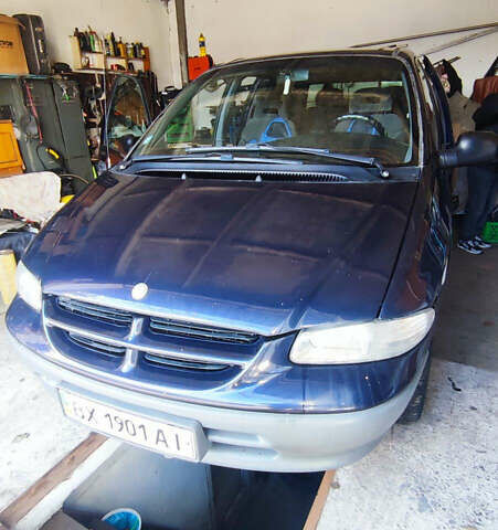 Синій Додж Ram Van, об'ємом двигуна 2.5 л та пробігом 319 тис. км за 3000 $, фото 1 на Automoto.ua