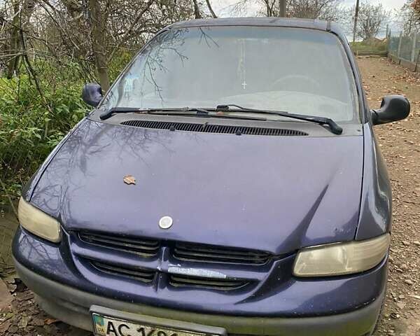 Синий Додж Рам Ван, объемом двигателя 2.5 л и пробегом 275 тыс. км за 1700 $, фото 1 на Automoto.ua