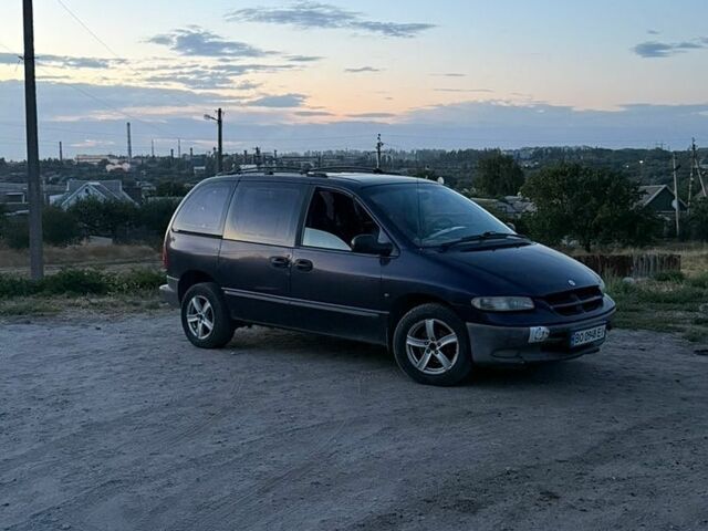 Синій Додж Ram Van, об'ємом двигуна 2.5 л та пробігом 447 тис. км за 3200 $, фото 1 на Automoto.ua