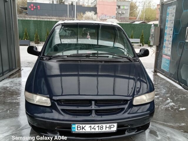 Синій Додж Ram Van, об'ємом двигуна 2.5 л та пробігом 358 тис. км за 3000 $, фото 1 на Automoto.ua