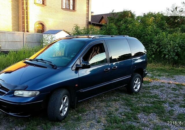 Синій Додж Ram Van, об'ємом двигуна 2.4 л та пробігом 300 тис. км за 5550 $, фото 1 на Automoto.ua