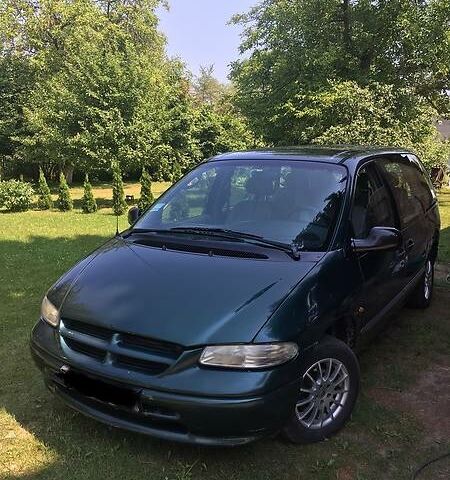 Зелений Додж Ram Van, об'ємом двигуна 2.4 л та пробігом 310 тис. км за 4500 $, фото 1 на Automoto.ua