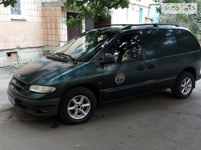 Зелений Додж Ram Van, об'ємом двигуна 2.4 л та пробігом 300 тис. км за 6300 $, фото 1 на Automoto.ua