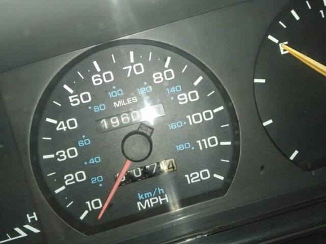 Красный Додж Спирит, объемом двигателя 2.5 л и пробегом 340 тыс. км за 1711 $, фото 1 на Automoto.ua