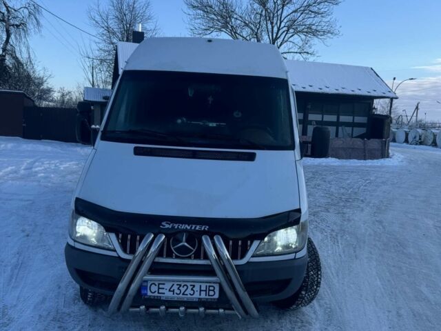 Белый Додж Спринтер, объемом двигателя 2.69 л и пробегом 300 тыс. км за 9500 $, фото 1 на Automoto.ua