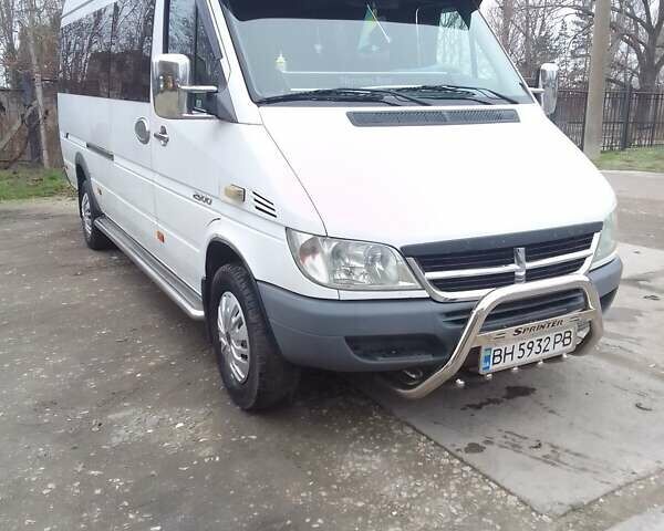 Белый Додж Спринтер, объемом двигателя 2.7 л и пробегом 830 тыс. км за 11300 $, фото 1 на Automoto.ua