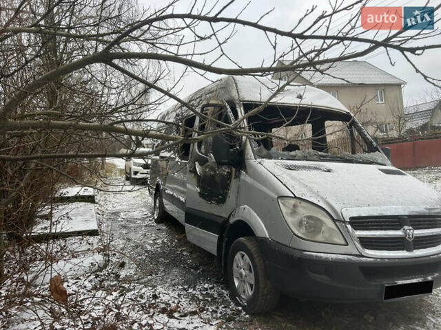 Серый Додж Спринтер, объемом двигателя 3 л и пробегом 290 тыс. км за 6000 $, фото 1 на Automoto.ua