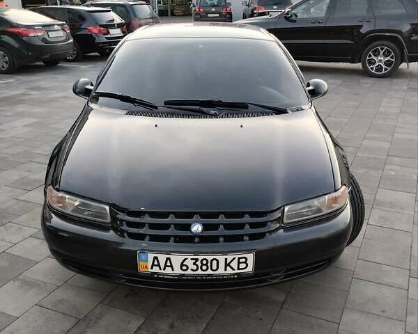 Чорний Додж Стратус, об'ємом двигуна 2 л та пробігом 170 тис. км за 3300 $, фото 1 на Automoto.ua