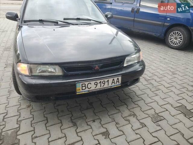 Зеленый Додж Colt, объемом двигателя 1.8 л и пробегом 340 тыс. км за 1800 $, фото 1 на Automoto.ua