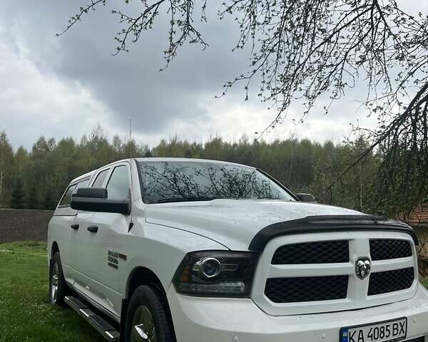Белый Додж RAM 1500, объемом двигателя 2.99 л и пробегом 167 тыс. км за 33000 $, фото 1 на Automoto.ua