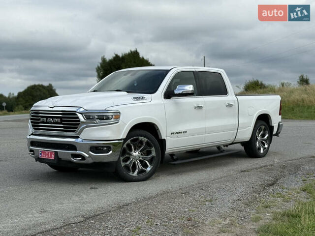 Белый Додж RAM 1500, объемом двигателя 5.7 л и пробегом 139 тыс. км за 44999 $, фото 1 на Automoto.ua