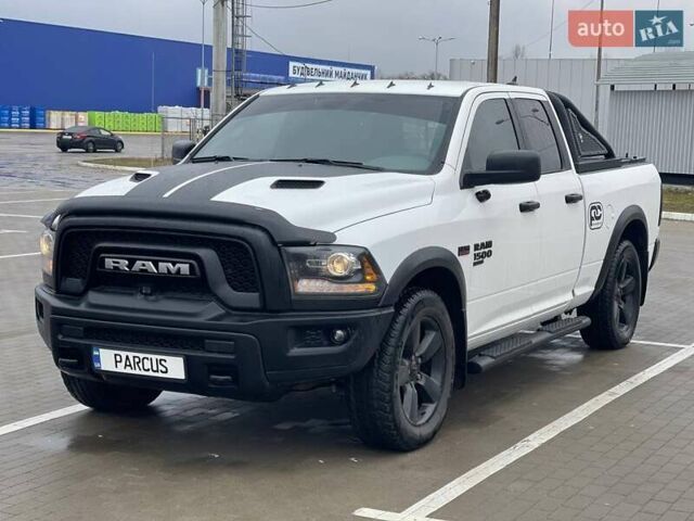 Білий Додж RAM 1500, об'ємом двигуна 5.7 л та пробігом 62 тис. км за 29500 $, фото 1 на Automoto.ua