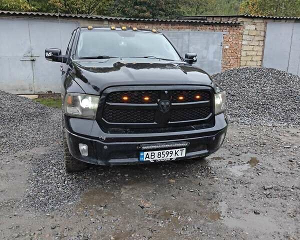Черный Додж RAM 1500, объемом двигателя 5.7 л и пробегом 224 тыс. км за 24900 $, фото 1 на Automoto.ua