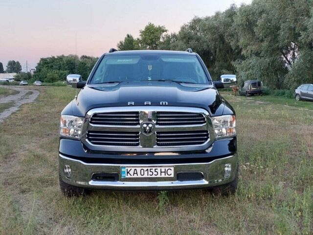 Черный Додж RAM 1500, объемом двигателя 5.7 л и пробегом 214 тыс. км за 32500 $, фото 1 на Automoto.ua