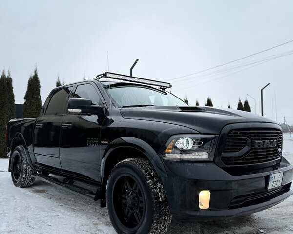 Черный Додж RAM 1500, объемом двигателя 5.65 л и пробегом 103 тыс. км за 37500 $, фото 1 на Automoto.ua
