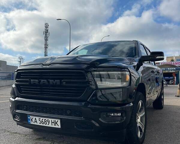 Чорний Додж RAM 1500, об'ємом двигуна 5.65 л та пробігом 40 тис. км за 57000 $, фото 1 на Automoto.ua