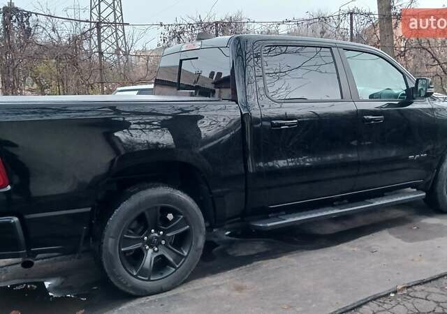 Черный Додж RAM 1500, объемом двигателя 3.6 л и пробегом 118 тыс. км за 42000 $, фото 1 на Automoto.ua