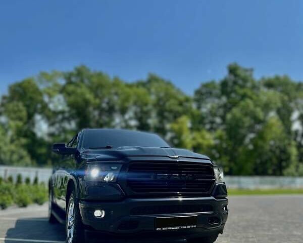 Чорний Додж RAM 1500, об'ємом двигуна 5.7 л та пробігом 83 тис. км за 49600 $, фото 1 на Automoto.ua