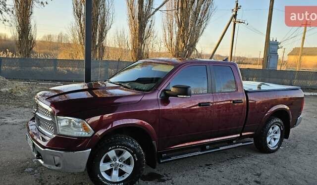 Красный Додж RAM 1500, объемом двигателя 5.7 л и пробегом 170 тыс. км за 31300 $, фото 1 на Automoto.ua