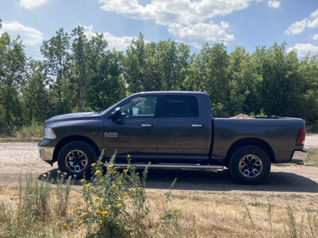 Сірий Додж RAM 1500, об'ємом двигуна 2.99 л та пробігом 300 тис. км за 26000 $, фото 1 на Automoto.ua