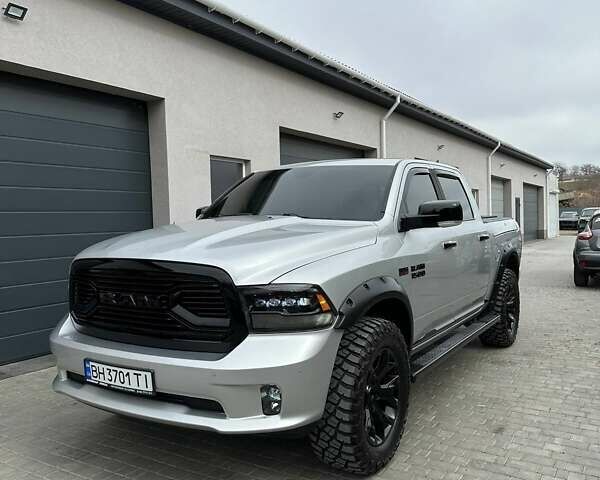 Сірий Додж RAM 1500, об'ємом двигуна 5.65 л та пробігом 90 тис. км за 30000 $, фото 1 на Automoto.ua