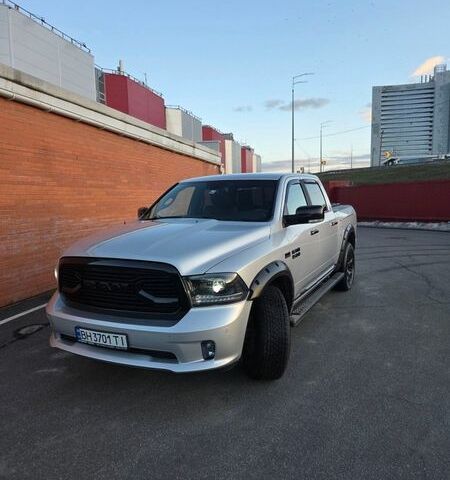 Сірий Додж RAM 1500, об'ємом двигуна 5.65 л та пробігом 115 тис. км за 33000 $, фото 1 на Automoto.ua