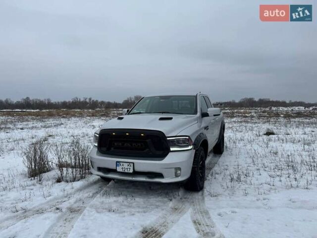 Сірий Додж RAM 1500, об'ємом двигуна 5.7 л та пробігом 196 тис. км за 25499 $, фото 1 на Automoto.ua