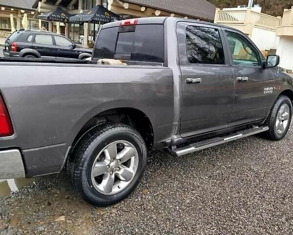 Серый Додж RAM 1500, объемом двигателя 3 л и пробегом 190 тыс. км за 27500 $, фото 1 на Automoto.ua