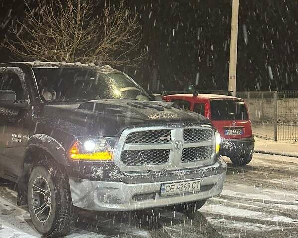 Серый Додж RAM 1500, объемом двигателя 5.65 л и пробегом 198 тыс. км за 30900 $, фото 1 на Automoto.ua