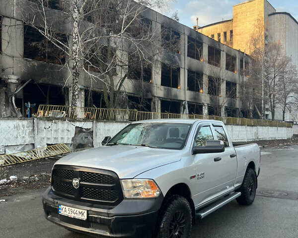 Серый Додж RAM 1500, объемом двигателя 2.99 л и пробегом 165 тыс. км за 26400 $, фото 1 на Automoto.ua