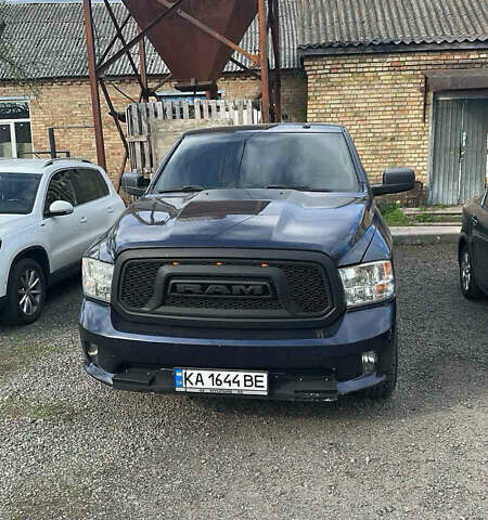 Синій Додж RAM 1500, об'ємом двигуна 5.7 л та пробігом 280 тис. км за 26000 $, фото 1 на Automoto.ua