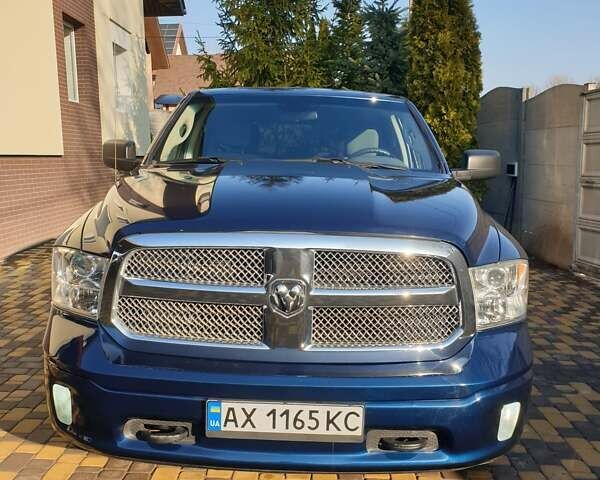Синий Додж RAM 1500, объемом двигателя 5.7 л и пробегом 104 тыс. км за 26700 $, фото 1 на Automoto.ua